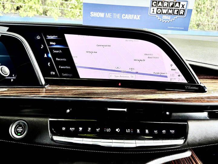 Used 2021 Cadillac Escalade Luxury image 27
