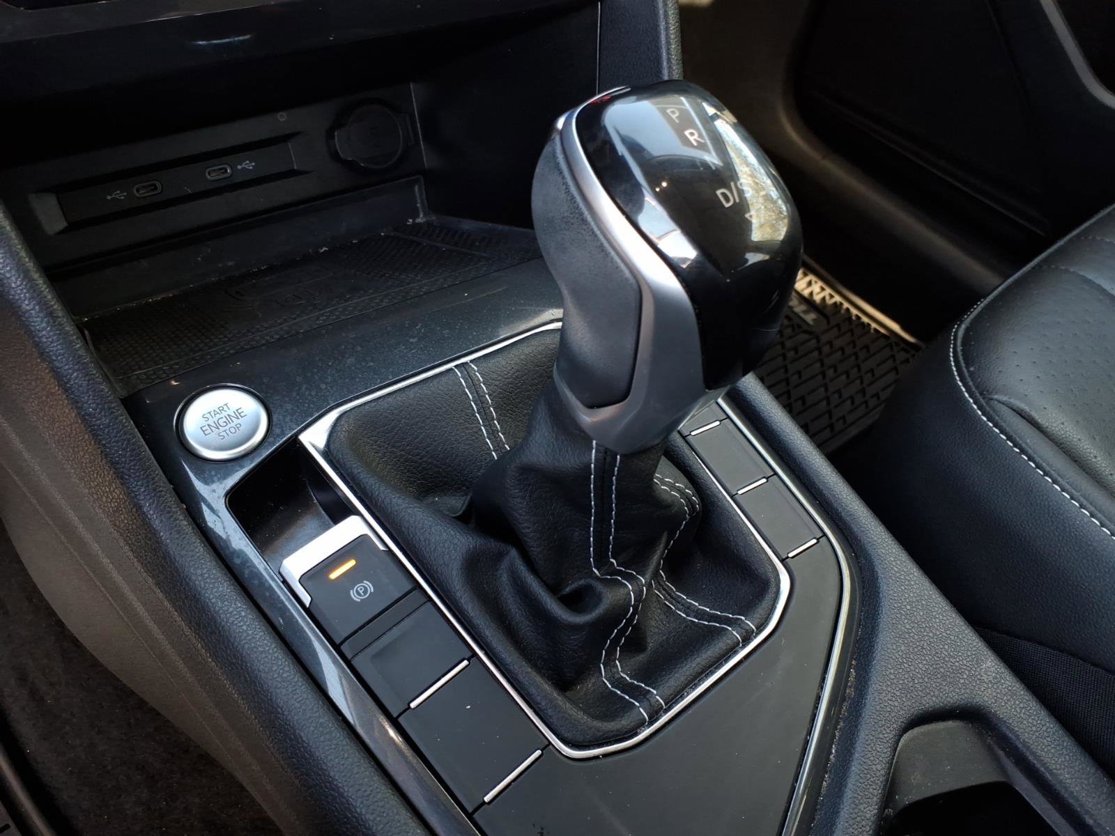 Certified 2022 Volkswagen Tiguan SE image 28