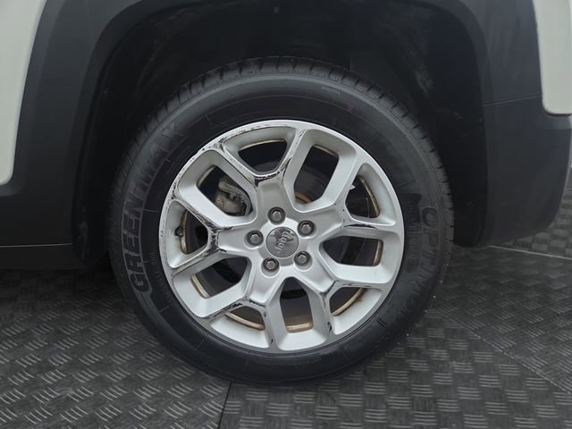 Used 2018 Jeep Renegade Latitude image 33