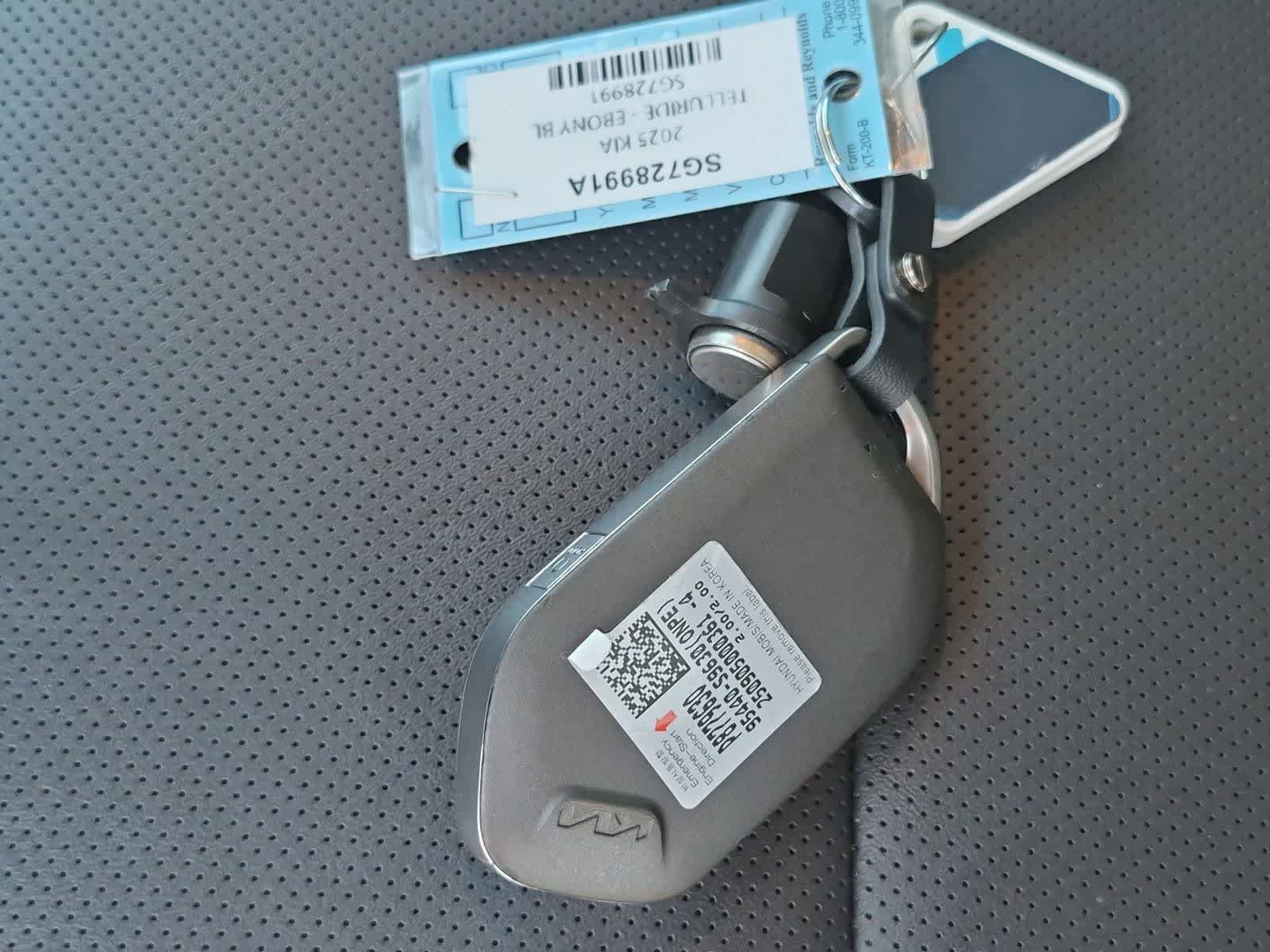 Used 2025 Kia Telluride LX FWD image 37