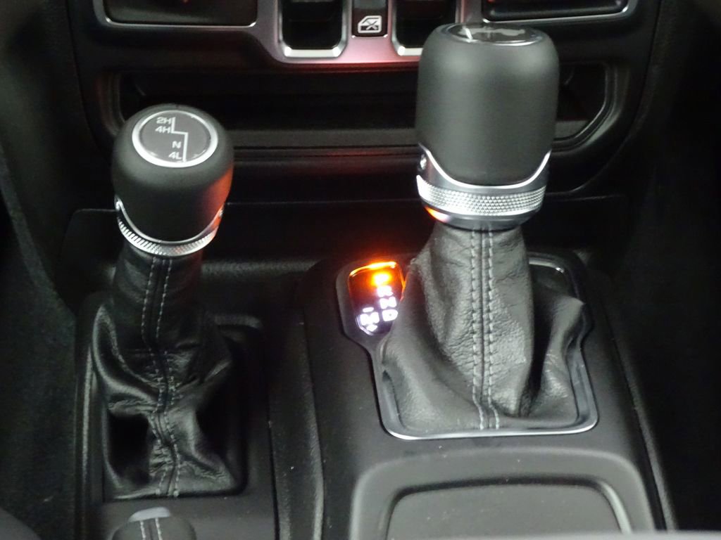 New 2026 Jeep Wrangler Unlimited Sahara AWD/4WD image 40
