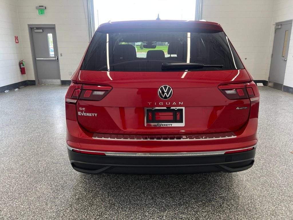 Certified 2024 Volkswagen Tiguan SE AWD/4WD image 4