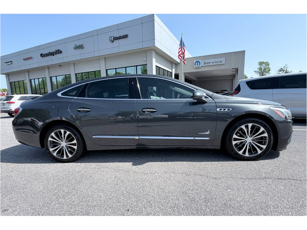 Used 2017 Buick LaCrosse Essence w/ Sun and Shade Package image 4