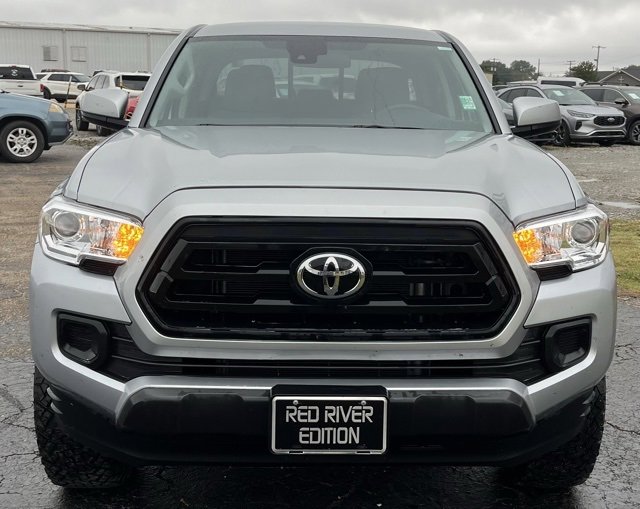 Used 2023 Toyota Tacoma SR image 3