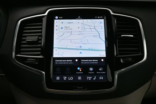 Used 2023 Volvo XC90 B6 Plus w/ Protection Package AWD/4WD image 14