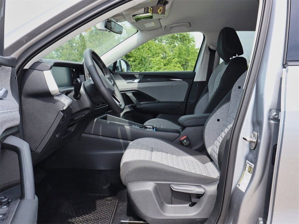 New 2025 Volkswagen Tiguan S AWD/4WD image 11