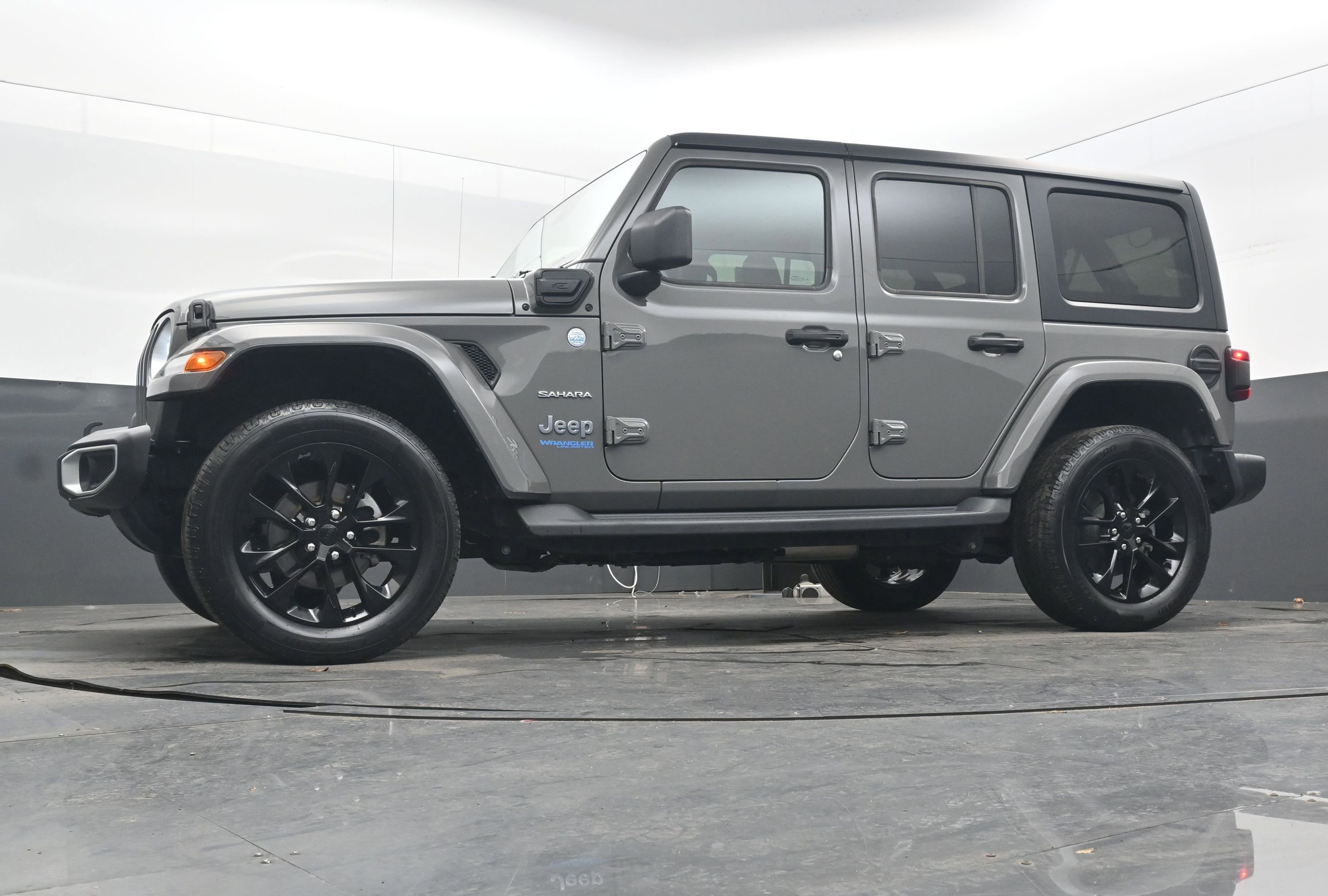 Used 2021 Jeep Wrangler Unlimited Sahara w/ Cold Weather Group image 24
