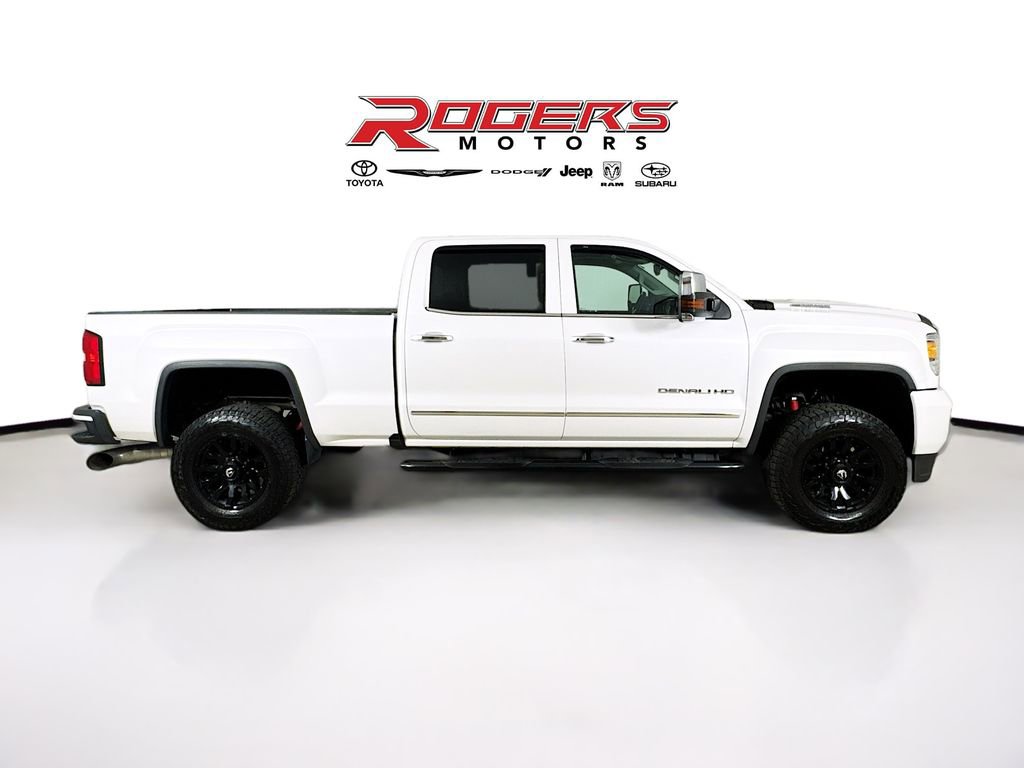 Used 2019 GMC Sierra 3500 Denali AWD/4WD image 9
