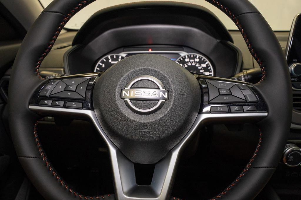 New 2025 Nissan Altima 2.5 SR image 13