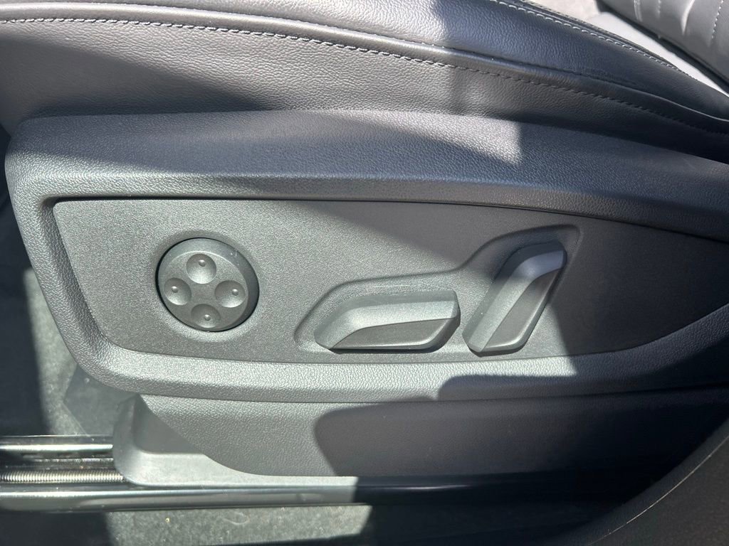 Used 2023 Audi Q5 2.0T Premium Plus w/ Premium Plus Package AWD/4WD image 56