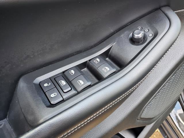 Used 2023 Jeep Grand Cherokee L Limited w/ Black Appearance Package AWD/4WD image 22