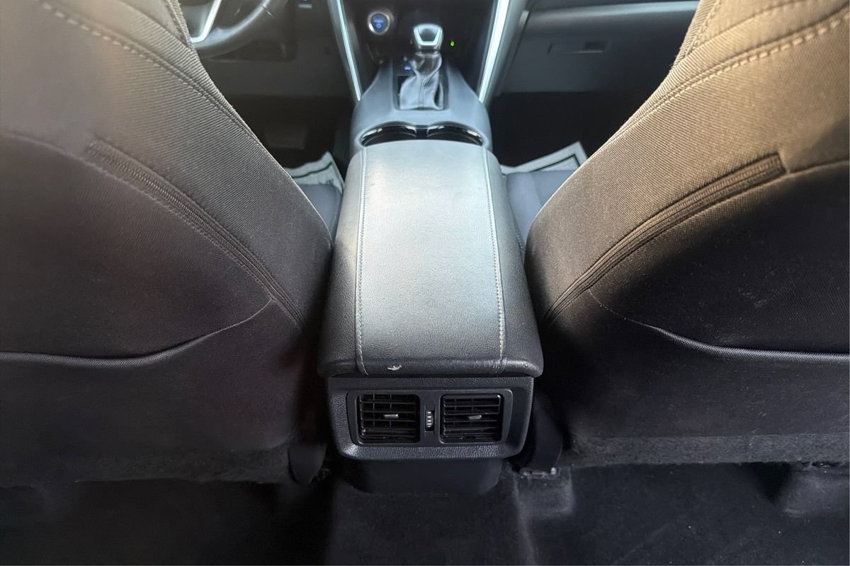 Used 2021 Toyota Venza LE AWD/4WD image 20