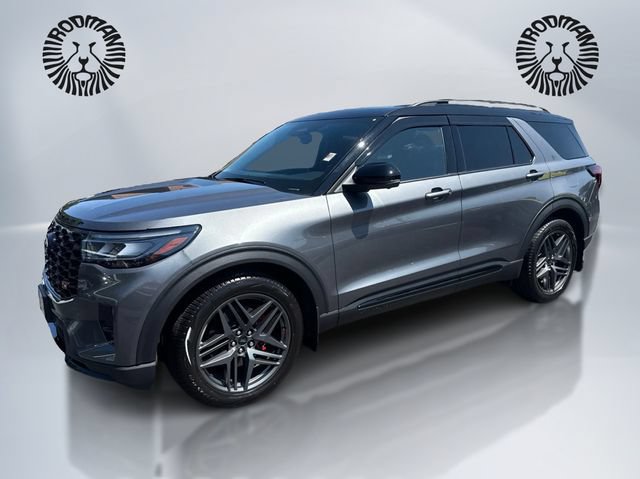 Used 2025 Ford Explorer ST AWD/4WD image 1