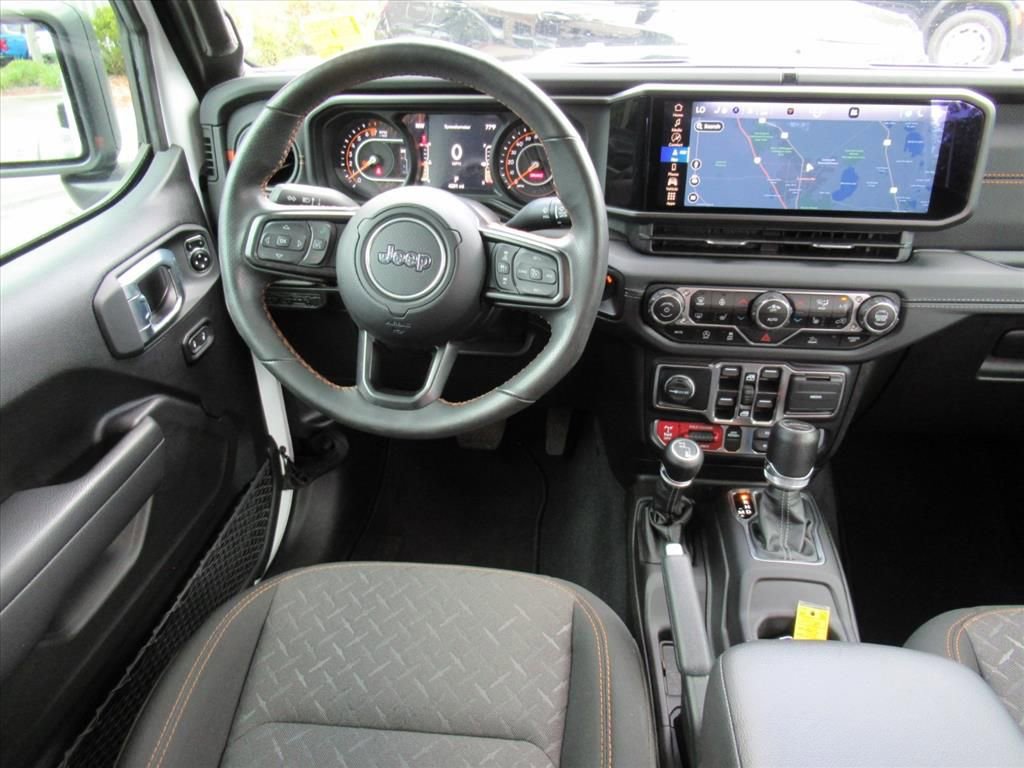 Certified 2024 Jeep Gladiator Mojave w/ Technology Group image 15