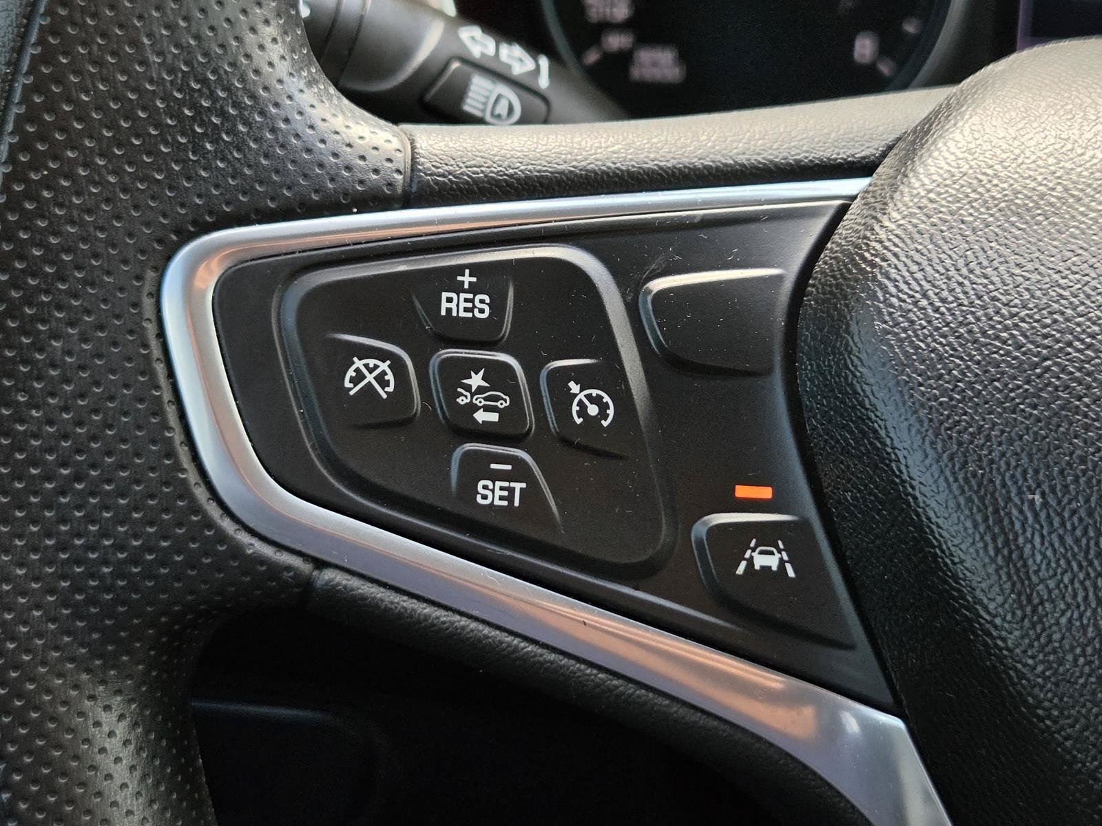 Used 2022 Chevrolet Equinox LS w/ LS Convenience Package FWD image 26