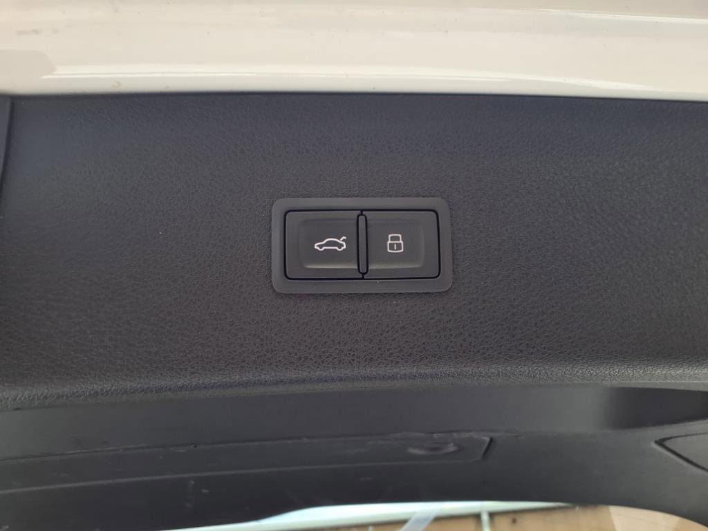 Used 2018 Audi Q3 2.0T Premium Plus w/ Premium Plus Package image 31