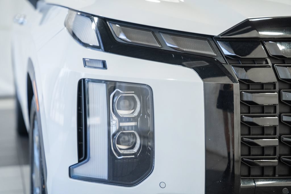 Used 2024 Hyundai Palisade Limited FWD image 12