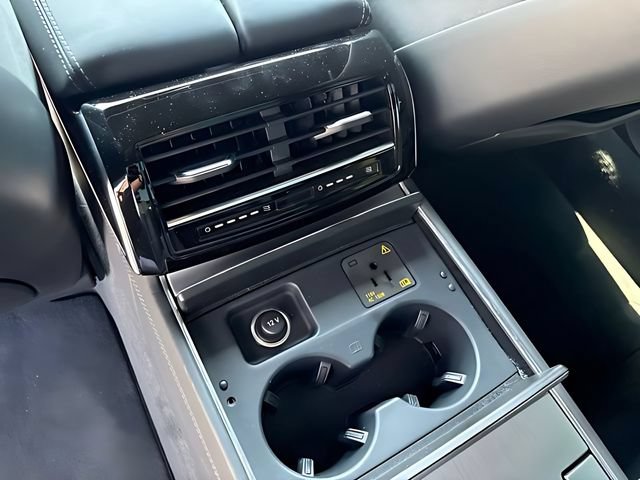 Used 2022 Audi S8 AWD/4WD image 12