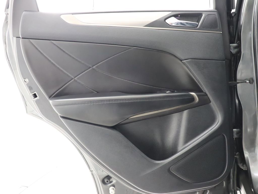 Used 2019 Lincoln MKC Reserve w/ MKC Technology Package FWD image 43