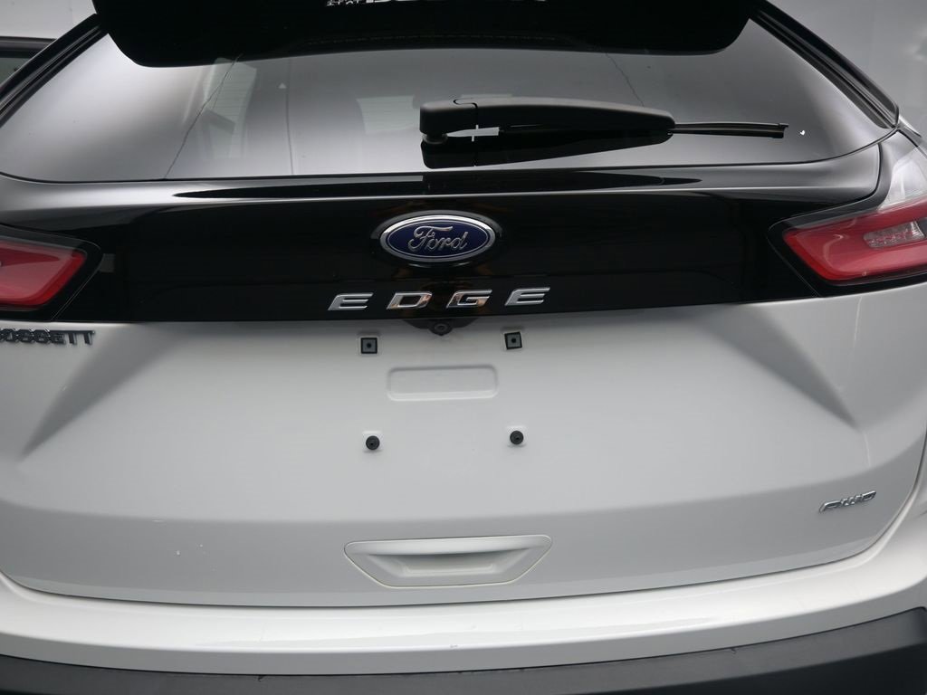 Used 2024 Ford Edge SE image 16