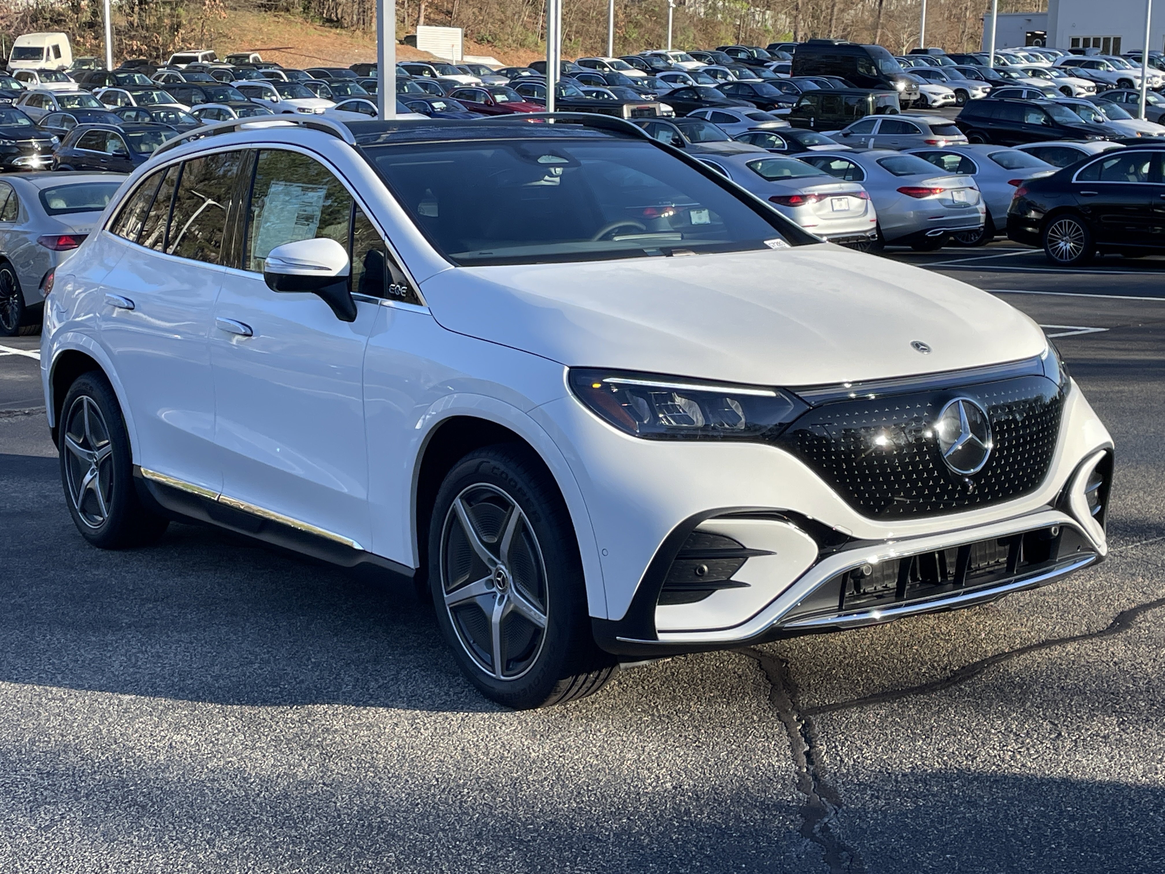 New 2026 Mercedes-Benz EQE 320 4MATIC SUV image 4