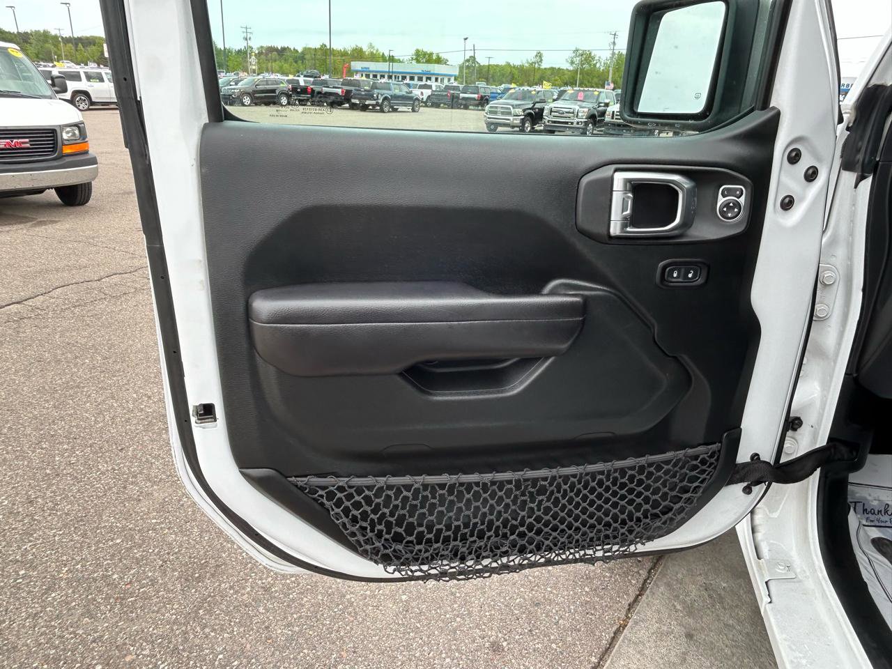 Used 2018 Jeep Wrangler Unlimited Sport S AWD/4WD image 14