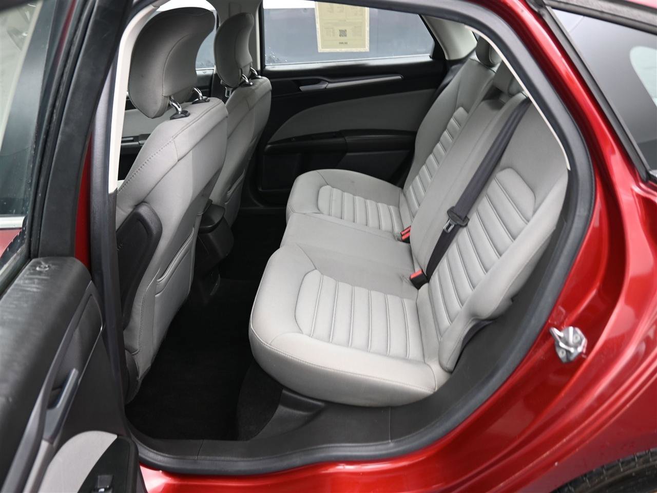 Used 2013 Ford Fusion S FWD image 10