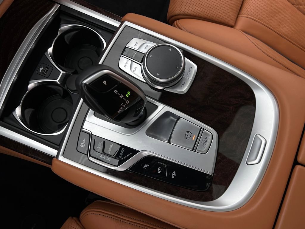 Certified 2022 BMW 740i xDrive w/ M Sport Package image 21