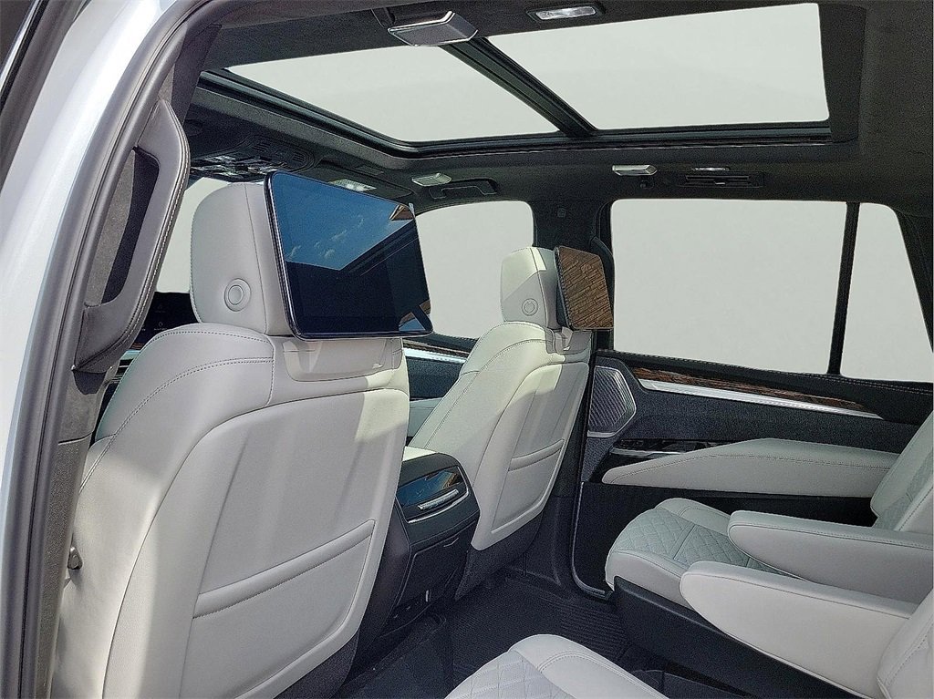 New 2026 Cadillac Escalade Platinum Luxury w/ LPO, Floor Liner Package image 12