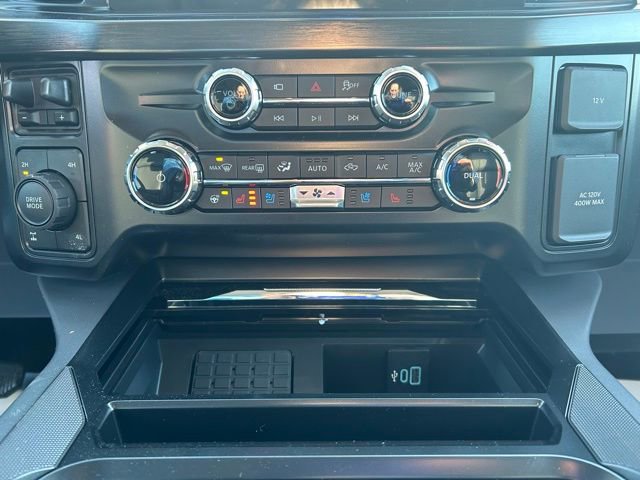 New 2026 Ford F250 Lariat w/ Black Appearance Package image 18