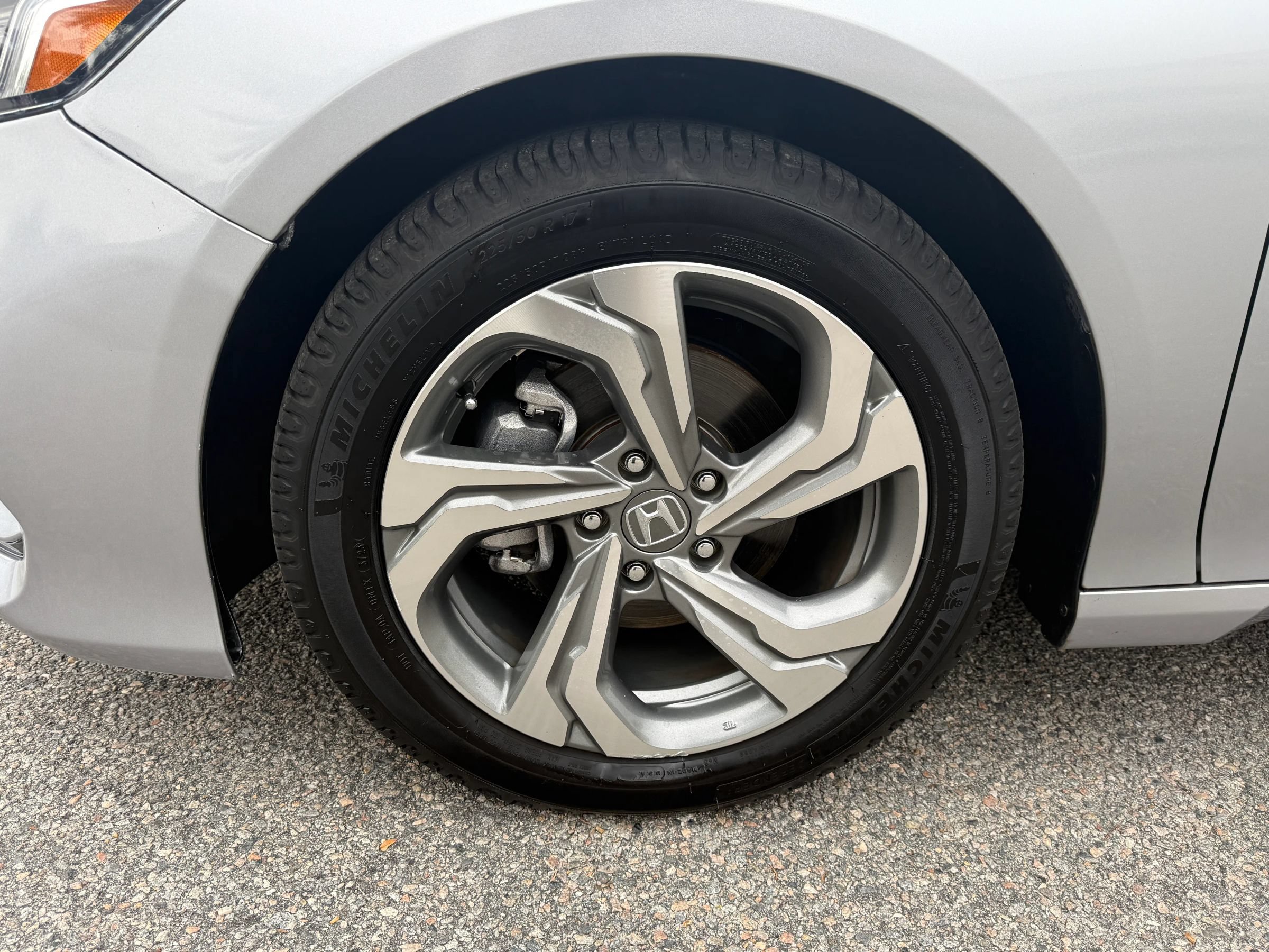Used 2018 Honda Accord EX-L image 13