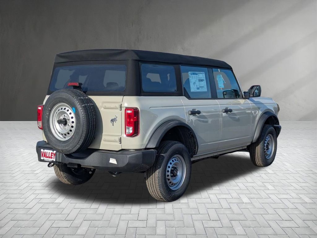 New 2025 Ford Bronco 4-Door image 7