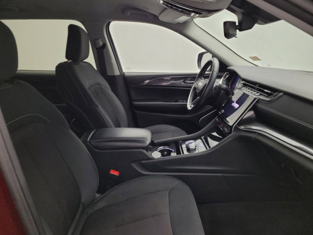 Used 2022 Jeep Grand Cherokee L Laredo w/ Luxury Tech Group I image 21