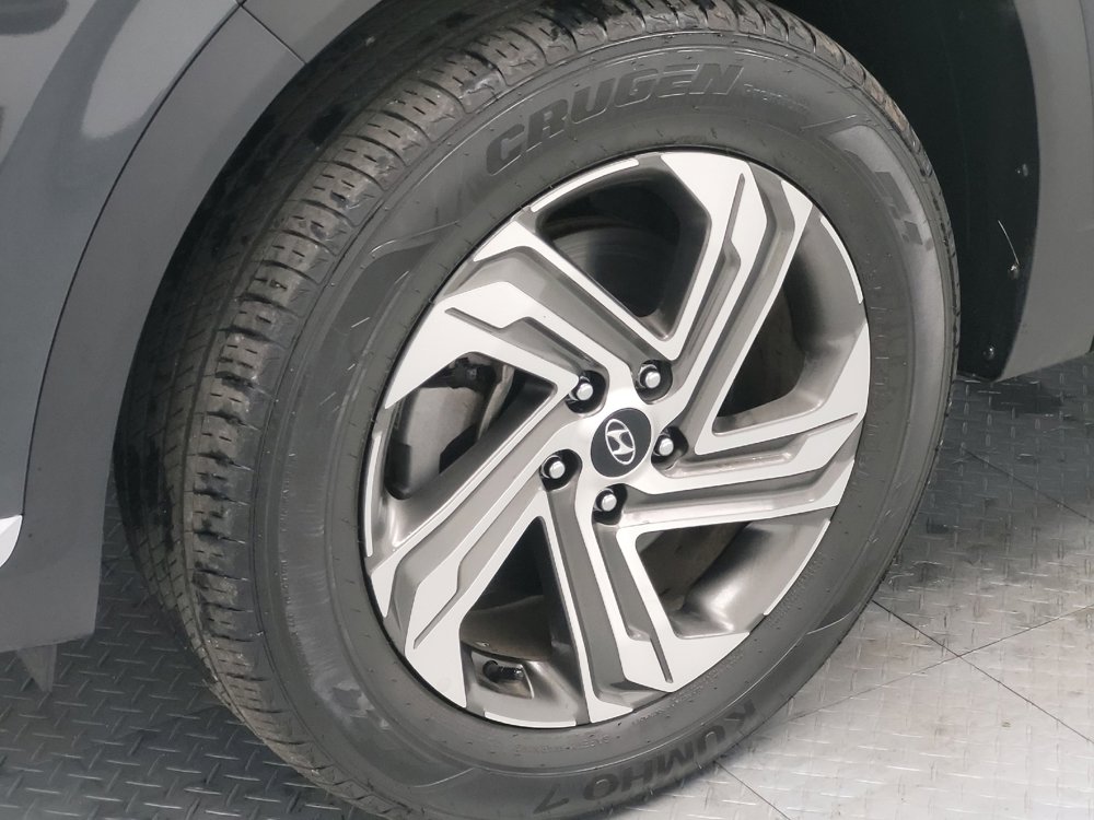 Used 2023 Hyundai Santa Fe SEL w/ Premium Package image 31