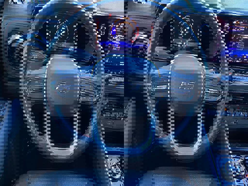 Used 2023 Chevrolet Colorado Z71 w/ Z71 Convenience Package 2 image 8