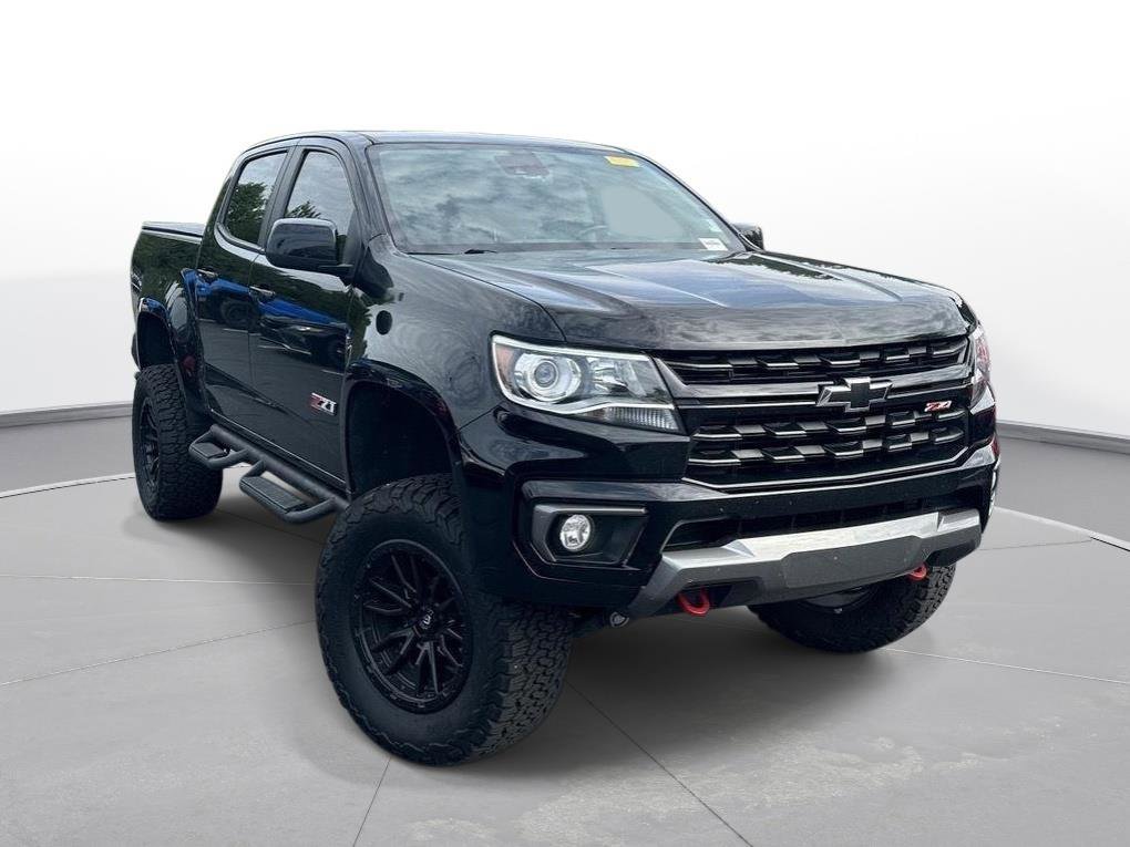 Used 2022 Chevrolet Colorado Z71 w/ Z71 Midnight Edition AWD/4WD image 4