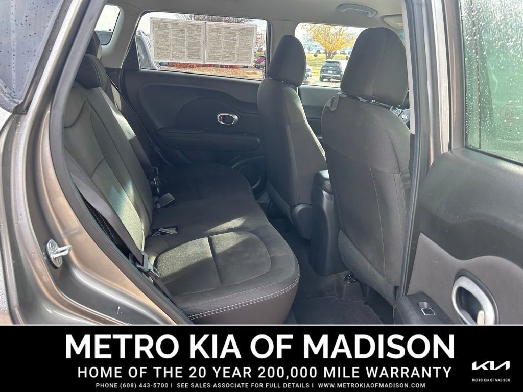 Used 2017 Kia Soul Base image 27