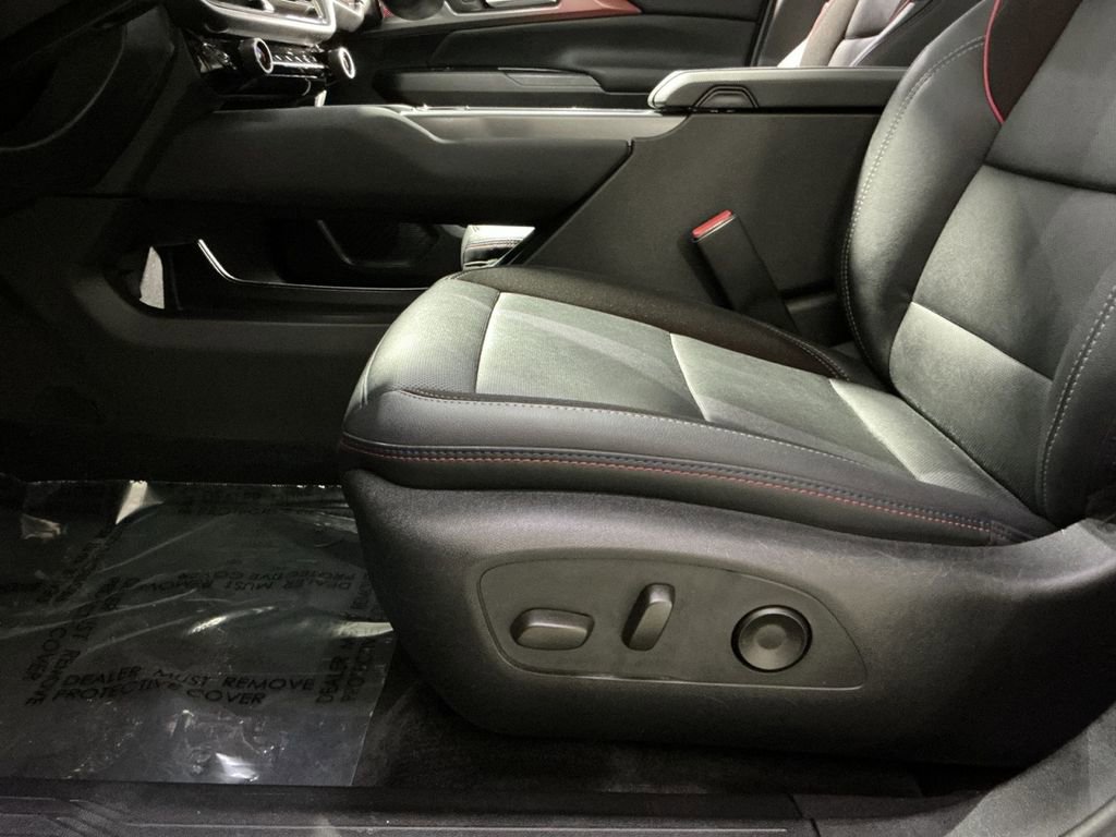 Used 2025 Chevrolet Equinox EV RS w/ Active Safety Package 3 image 22