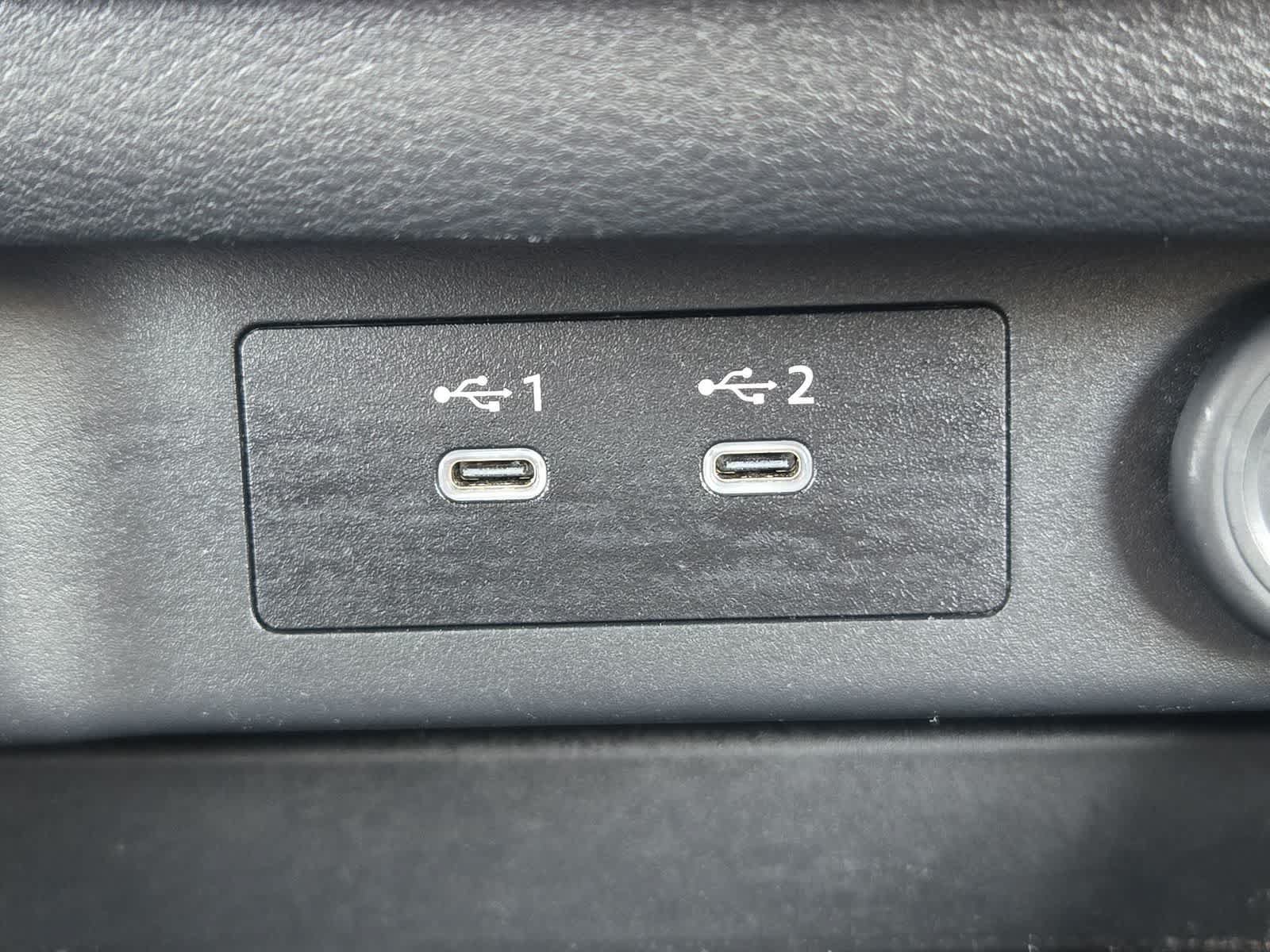 Used 2025 Nissan Rogue SV AWD/4WD image 30