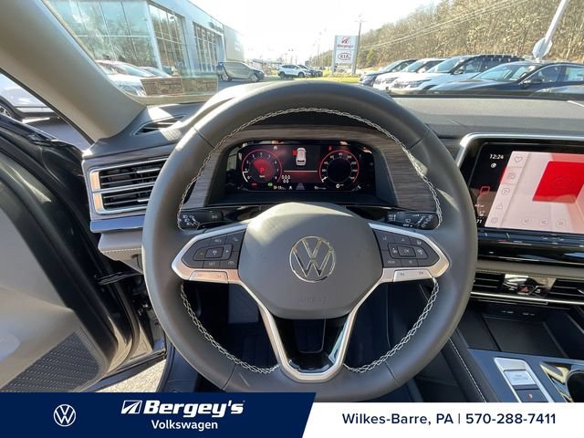 Used 2024 Volkswagen Atlas SEL AWD/4WD image 5
