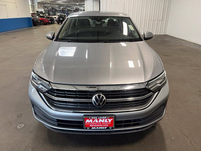 Used 2024 Volkswagen Jetta SE FWD image 8