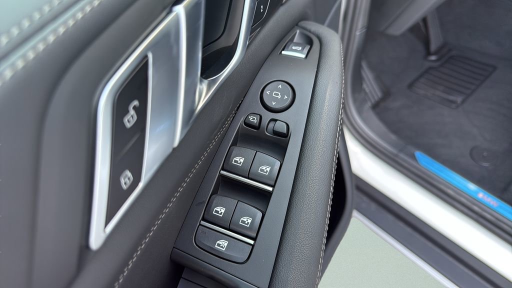 New 2026 BMW X5 xDrive40i AWD/4WD image 8