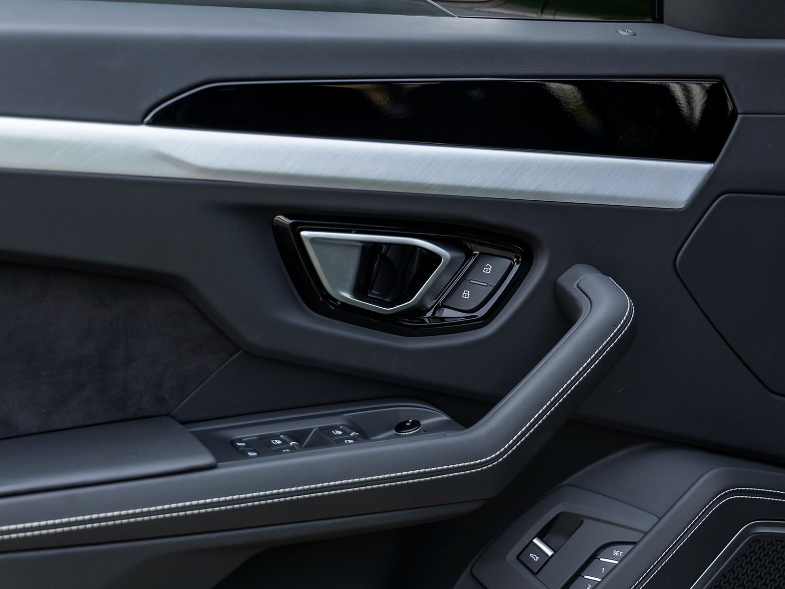 Used 2024 Lamborghini Urus S image 22