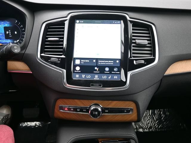 Used 2024 Volvo XC90 B5 Plus image 12