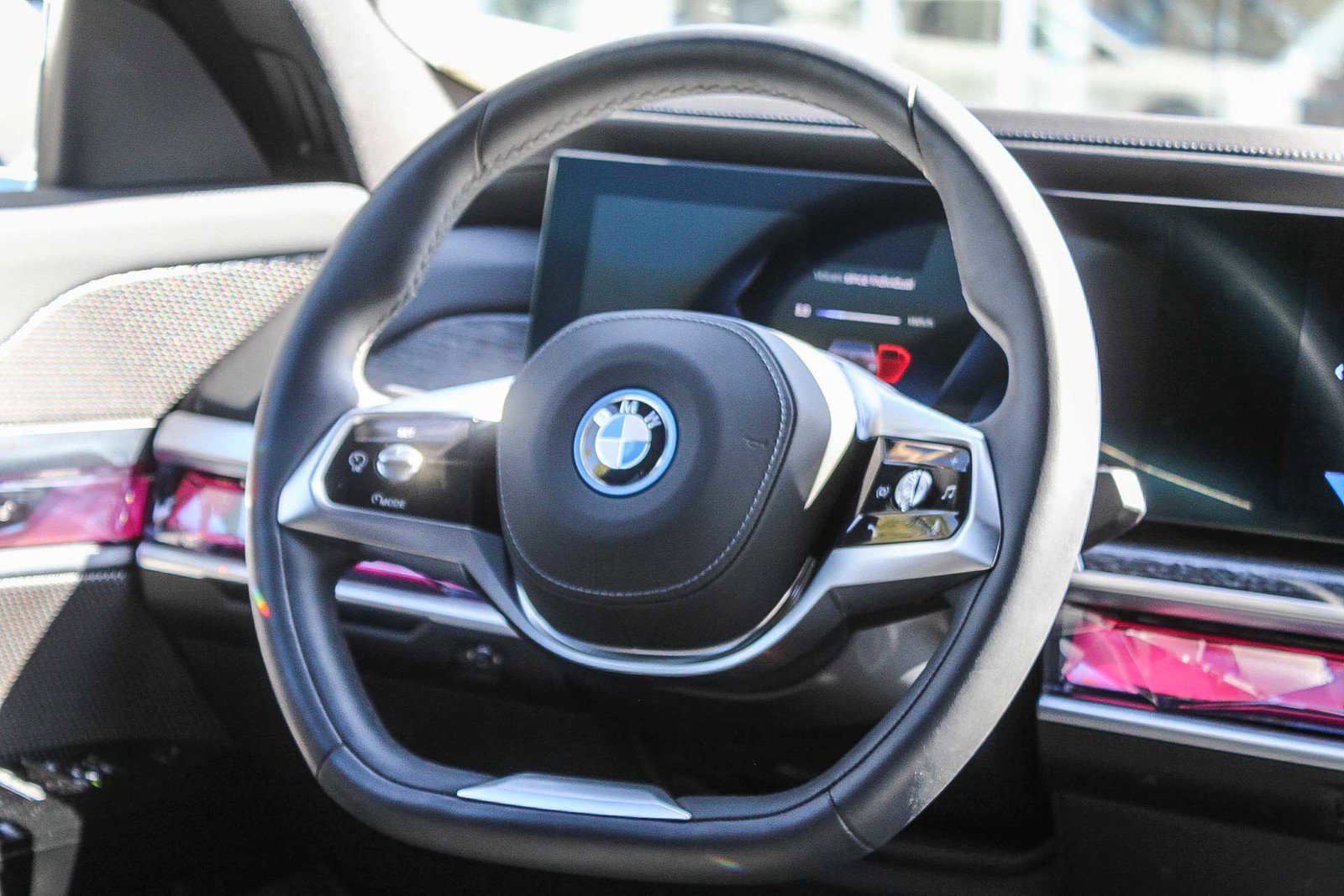 Certified 2025 BMW i7 eDrive50 w/ Premium Package image 15