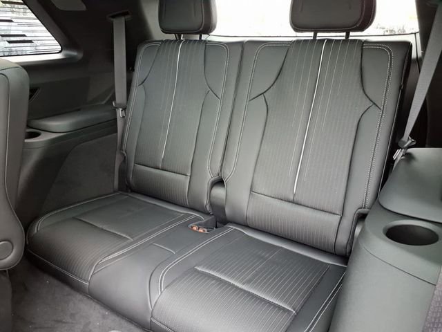 New 2026 Cadillac Vistiq Luxury image 19