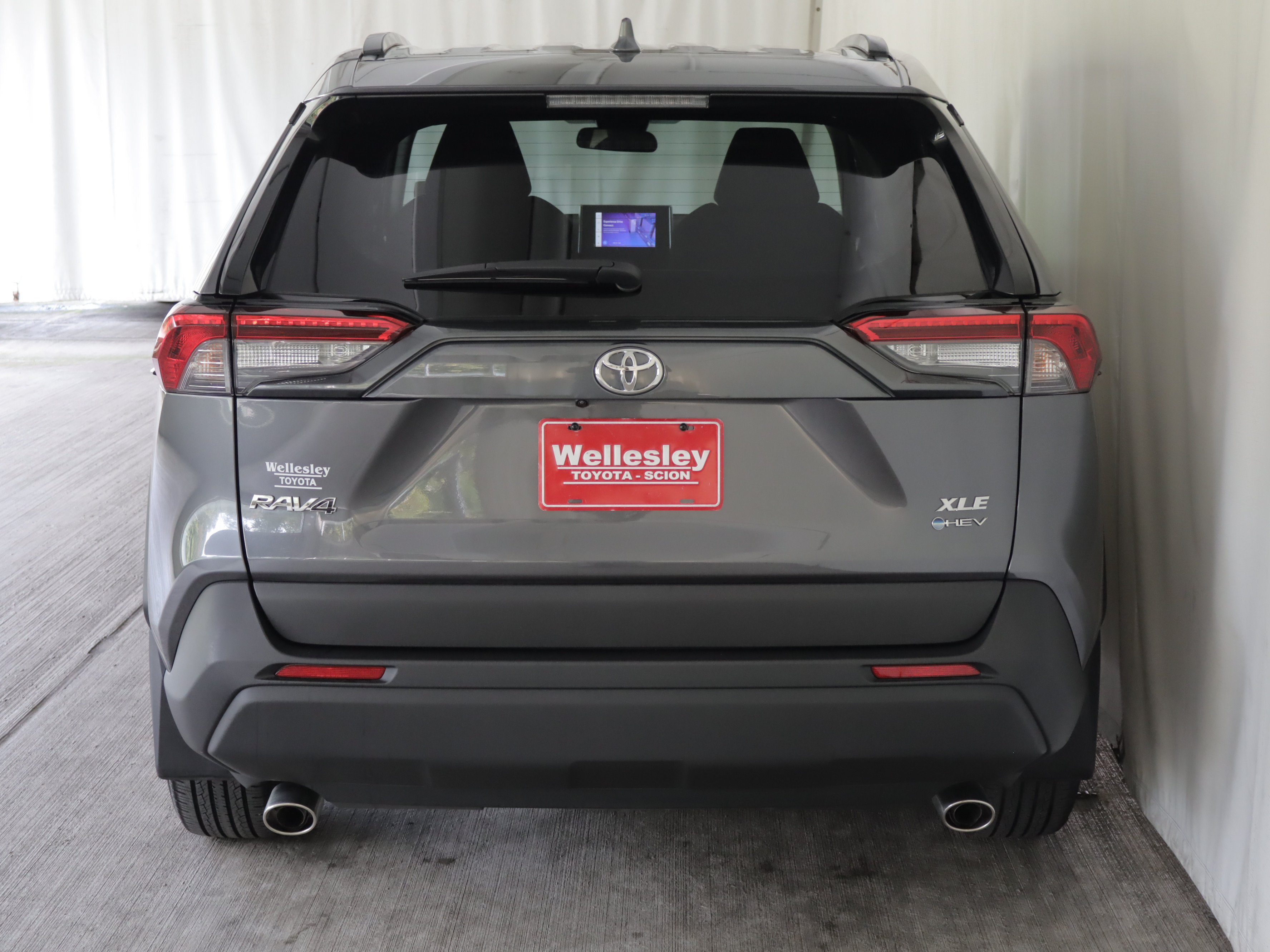 Used 2025 Toyota RAV4 XLE AWD/4WD image 25