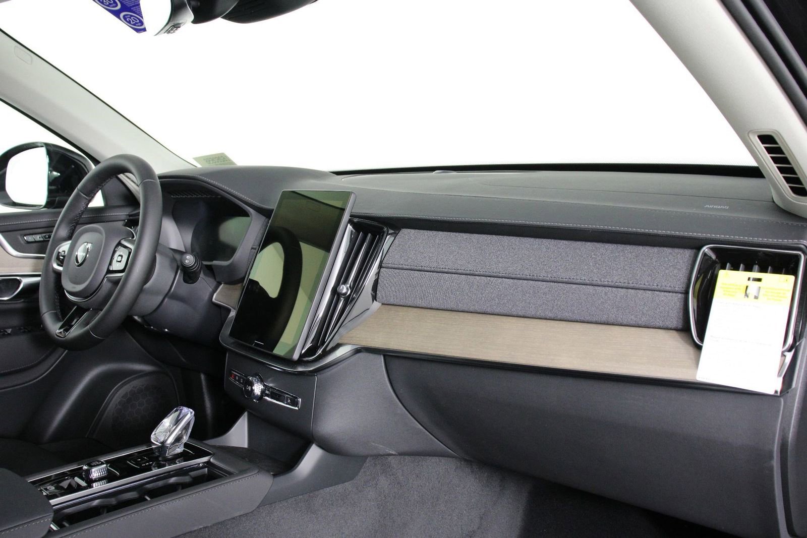 New 2026 Volvo XC90 T8 Core AWD/4WD image 9