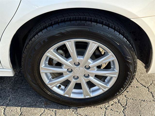 Used 2011 Buick Lucerne CXL w/ Driver Confidence Package image 22