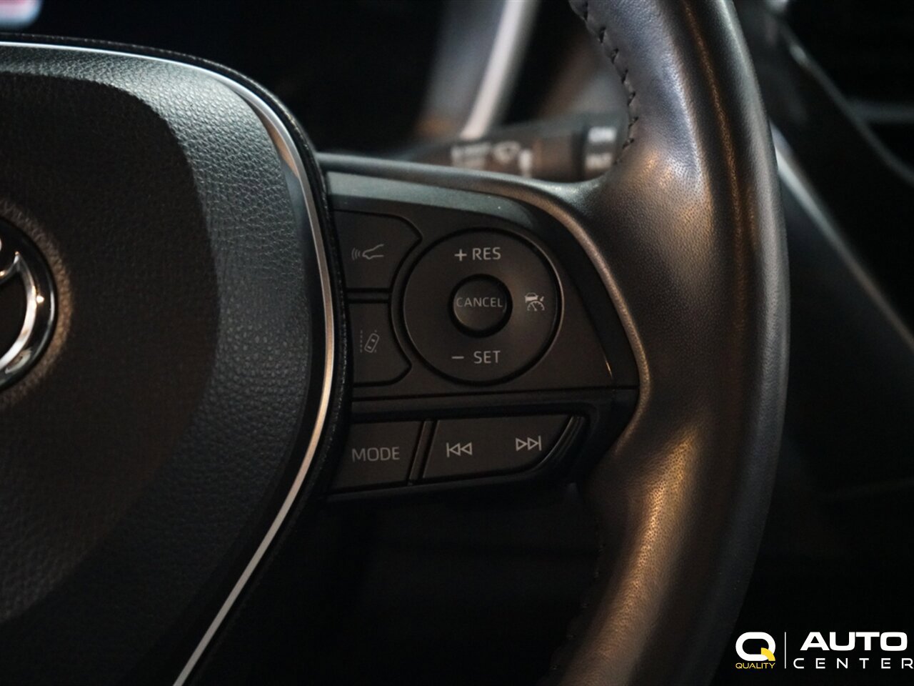 Used 2019 Toyota Corolla XSE FWD image 16